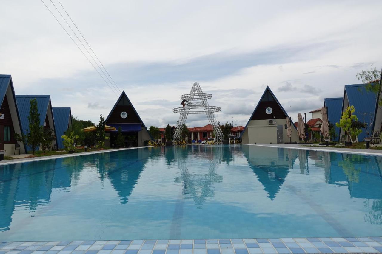 Senta Adventure Camp & Resort Minyak Beku エクステリア 写真